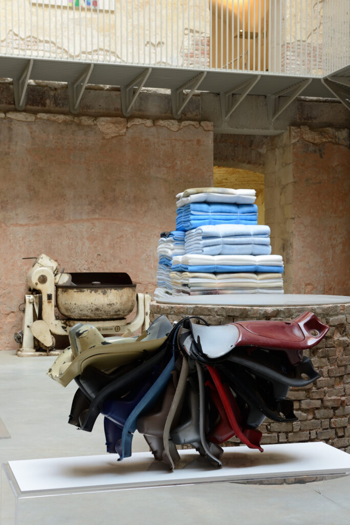 Corinna Gosmaro, Baggages, 2016 – Courtesy l_artista, Ph. M. A. Sereni(1)