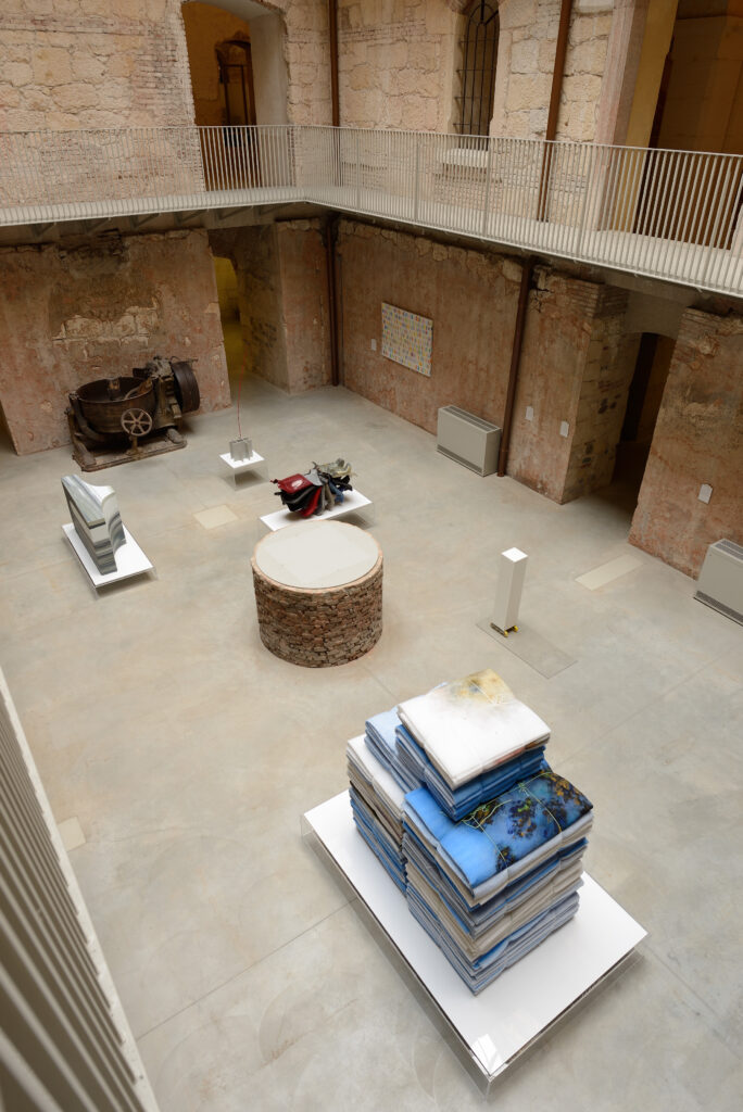 Masashi Echigo, Apologue, 2010, installation view, Polo di Santa Marta – Courtesy l_artista, Ph. M. A. Sereni
