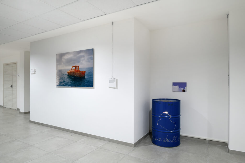 Michael Fliri, Early one morning with time to waste, 2007, installation view, Polo di Ca’ Vignal – Courtesy l_artista, Ph. M. A. Sereni