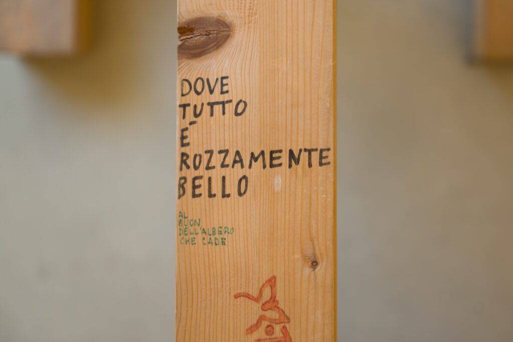 Eva Marisaldi, Mr. Miseria, 2002 – Courtesy l_artista, Ph. F. Tommasoli(3)