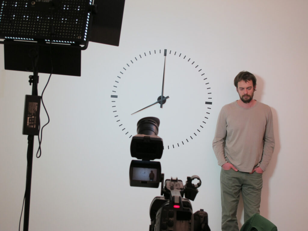 Ivan Moudov, Performing Time, 2012 – Courtesy l_artista(2)