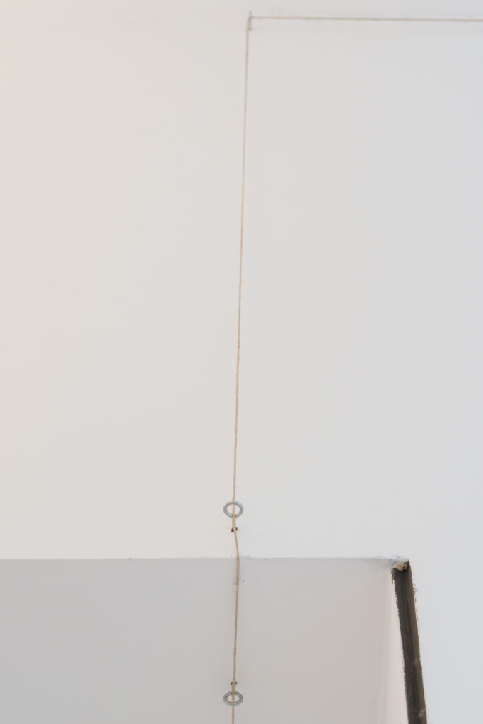 Jirí Kovanda, Untitled (equilibrium), 2007 – Courtesy l’artista, Ph. F. Tommasoli