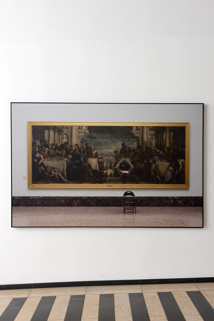 Luca Pozzi, Supersymmetric partner, Cena in casa di Simone, Paolo Veronese, Pinacoteca di Brera, Milano, 2007-2009 – Courtesy l_artista, Ph. M. A. Sereni