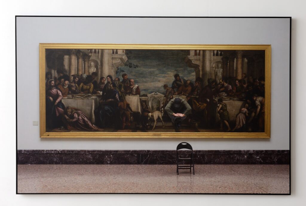 Luca Pozzi, Supersymmetric partner, Cena in casa di Simone, Paolo Veronese, Pinacoteca di Brera, Milano, 2007-2009 – Courtesy l_artista(1)